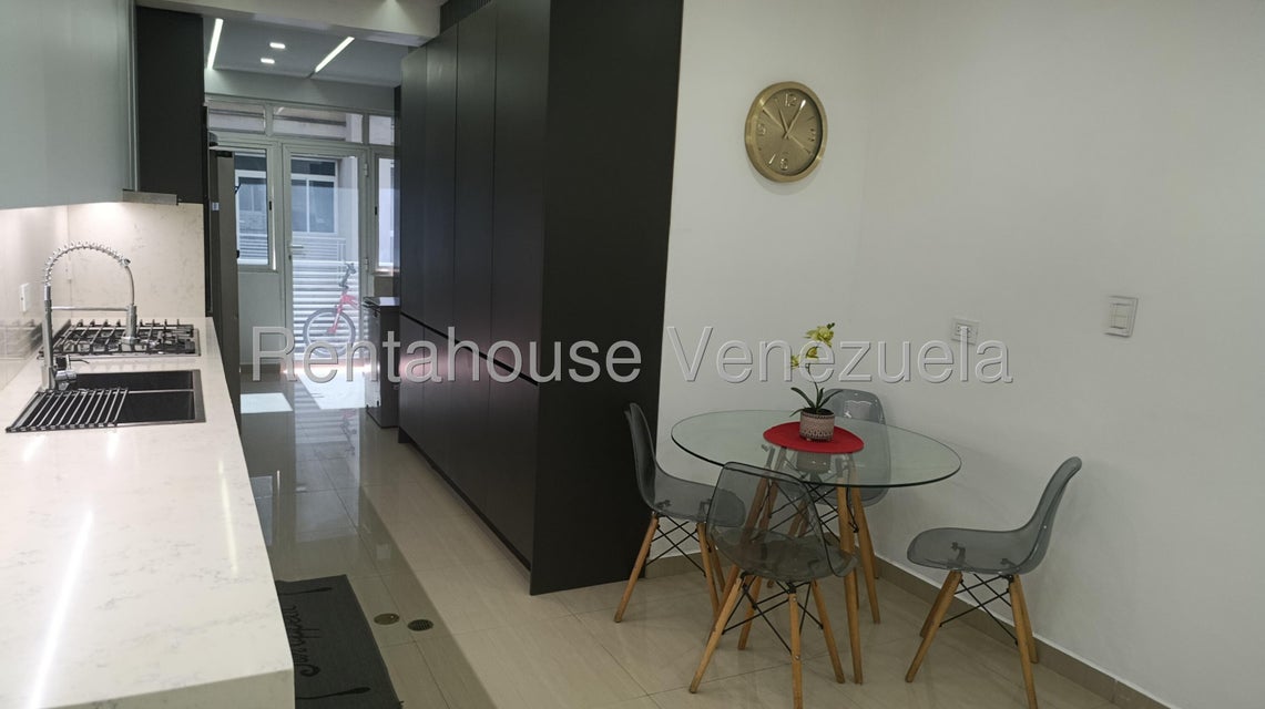 Apartamento en venta en Trigal Norte Valencia Carabobo Desiree Castillo Rentahouse 