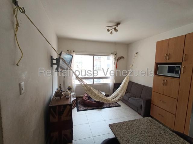 Apartamento en venta posee 58m2 2H-2B-2PE, pozo de agua en Urb Valles de Nogal - San Diego 