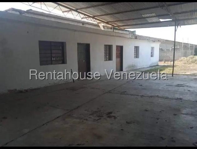 Terreno en venta, posee 2511m2 Ideal para Empresa Industrial, Transporte y otros, facil acceso a la autopista,  Parque Industrial Castillito - San Diego