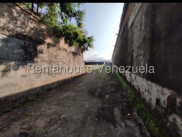 Terreno en venta, posee 2511m2 Ideal para Empresa Industrial, Transporte y otros, facil acceso a la autopista,  Parque Industrial Castillito - San Diego