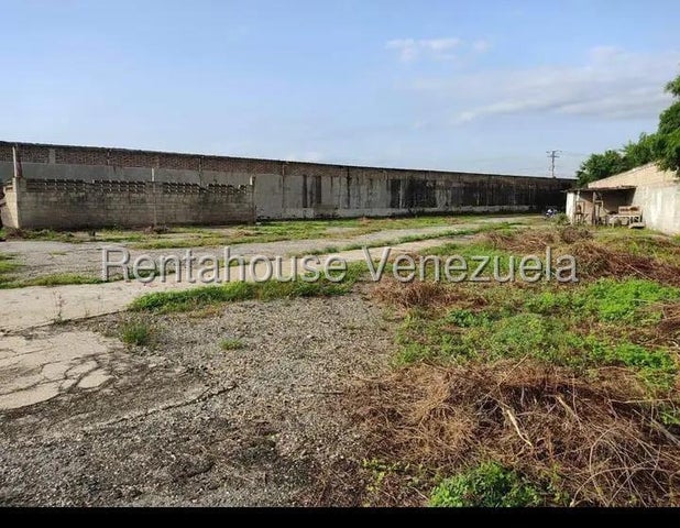Terreno en venta, posee 2511m2 Ideal para Empresa Industrial, Transporte y otros, facil acceso a la autopista,  Parque Industrial Castillito - San Diego