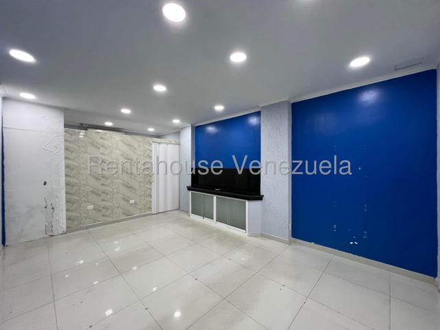 Local en Alquiler Centro Comercial La Capilla 27-3709
