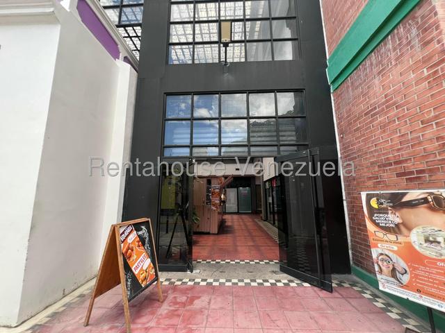 Local en Alquiler Centro Comercial La Capilla 27-3709
