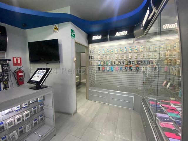 Local comercial en Venta en CC Metropolis, posee 79m2, queda Mobiliario e Inventario , buena ubicacion en San Diego