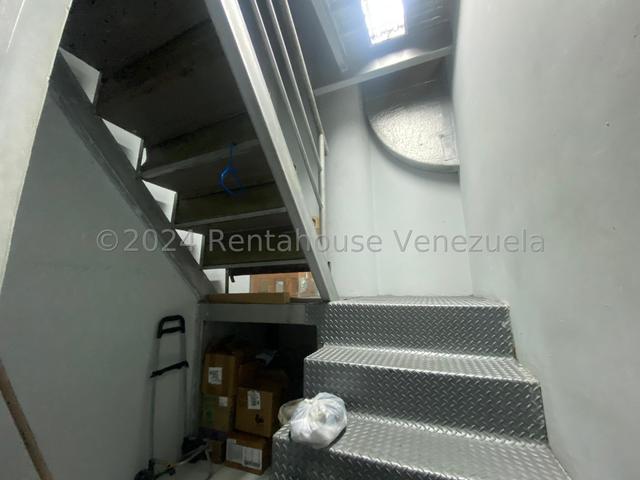 Local comercial en Venta en CC Metropolis, posee 79m2, queda Mobiliario e Inventario , buena ubicacion en San Diego