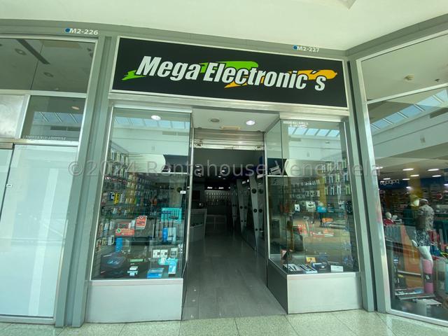Local comercial en Venta en CC Metropolis, posee 79m2, queda Mobiliario e Inventario , buena ubicacion en San Diego