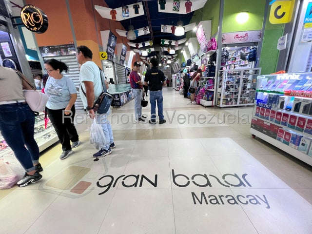 Local en Alquiler Centro de Maracay C.C. Gran Bazar 27-3702