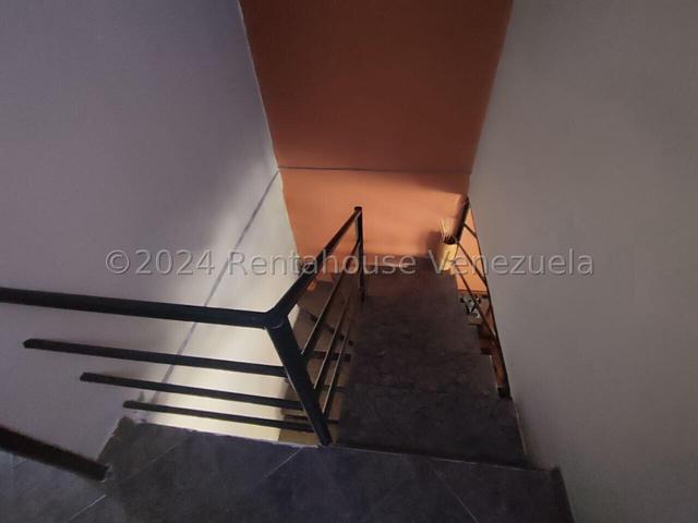 Townhouse en venta 73m2, 2H-3B-2PE, patio, vigilacia 24/7, cocina empotrada, Urb Tazajal - Mañongo 