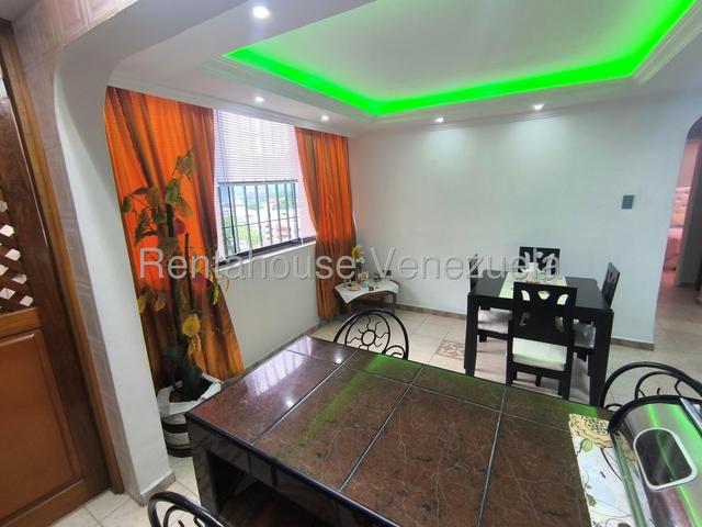 Apartamento en venta 75M2, 3H-2B-1PE Conjunto posee pozo de agua, piso alto, Excelente ubicación Urb La  Granja - Naguanagua 