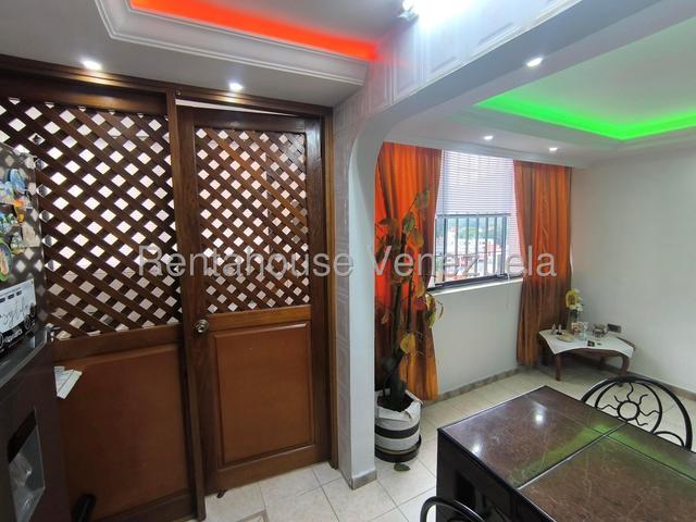 Apartamento en venta 75M2, 3H-2B-1PE Conjunto posee pozo de agua, piso alto, Excelente ubicación Urb La  Granja - Naguanagua 