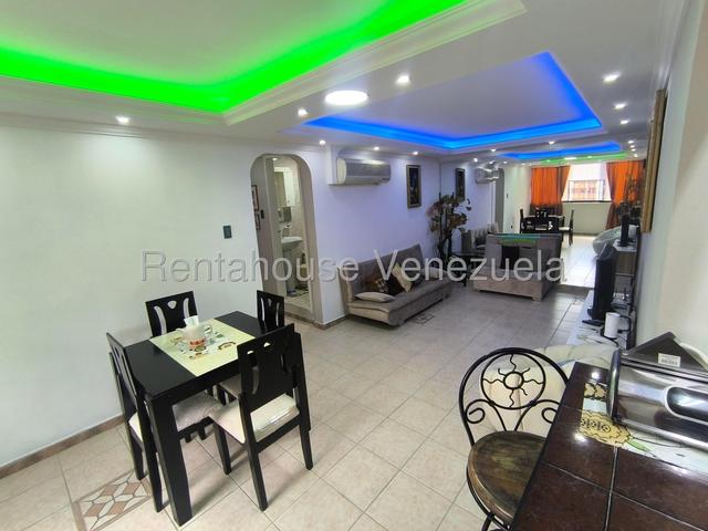 Apartamento en venta 75M2, 3H-2B-1PE Conjunto posee pozo de agua, piso alto, Excelente ubicación Urb La  Granja - Naguanagua 
