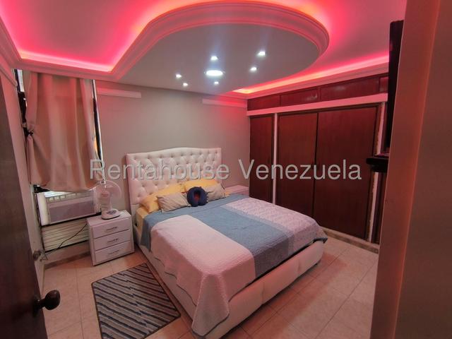 Apartamento en venta 75M2, 3H-2B-1PE Conjunto posee pozo de agua, piso alto, Excelente ubicación Urb La  Granja - Naguanagua 