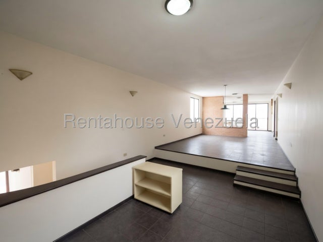 VENTA EL HATILLO #26-20073