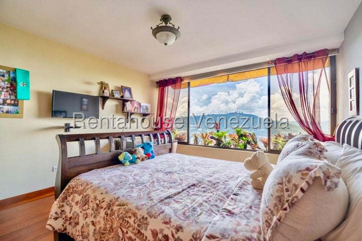 VENTA ALTO HATILLO #26-8865