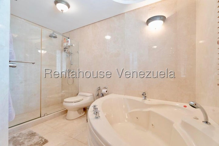 VENTA ALTO HATILLO #26-8865