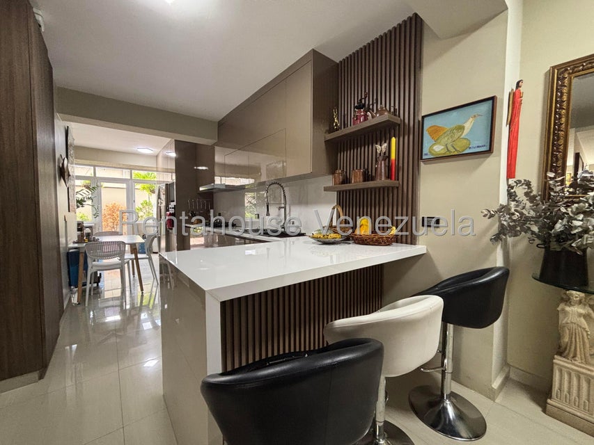 Trigal Norte apartamento en venta Valencia Carabobo Desiree Castillo Rentahouse 