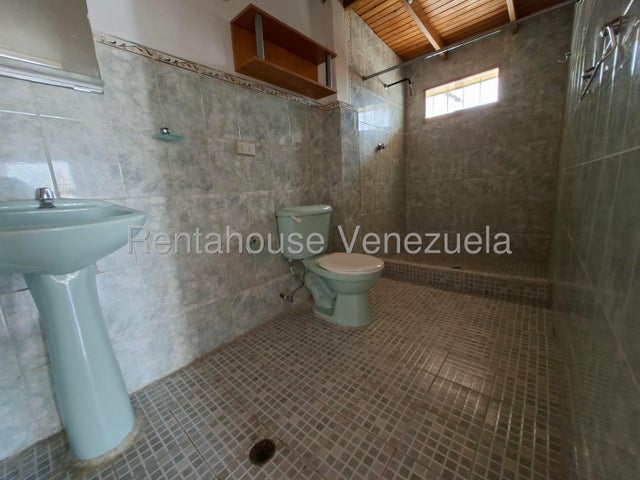 Apartamento en Alquiler en Cagua Urbanizacion Corinsa 27-3911