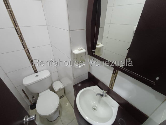 Local en Venta en Centro Comercial Maracay Plaza  27-3680