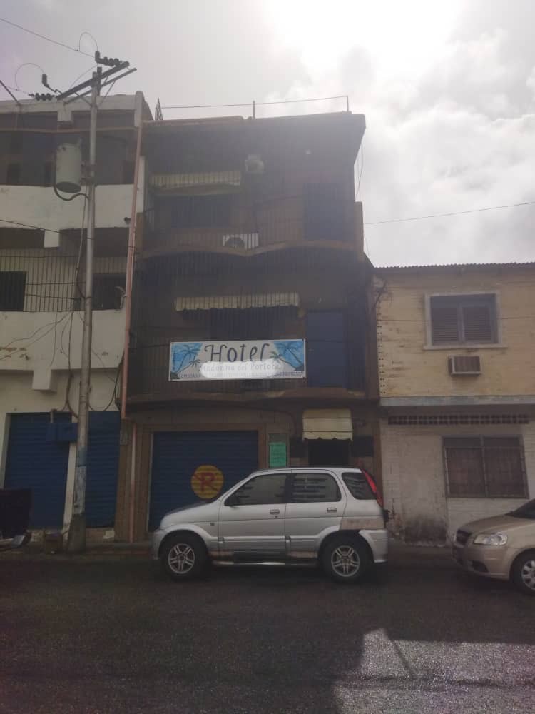 VENDO HOTEL EN HIGUEROTE