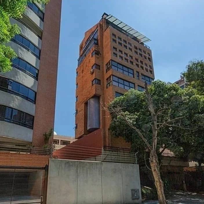 VENTA DE MODERNO PENT-HOUSE EN EL EOSAL
