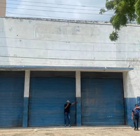 VENTA DE GALPON EN LA AVENIDA MUNICIPAL DE PU