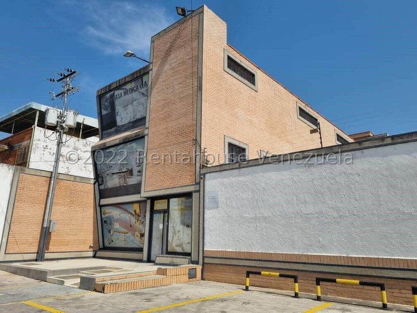 Edificio o Casa Medica en venta ubicada en lo
