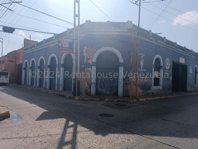 24-17854  Local Comercial con Galpón en plen