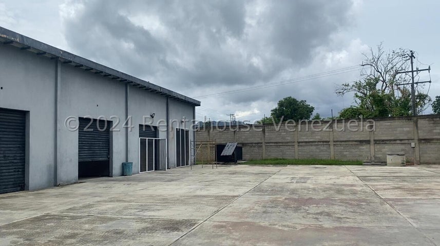 25-284 A la venta depósitos listo en obra bl