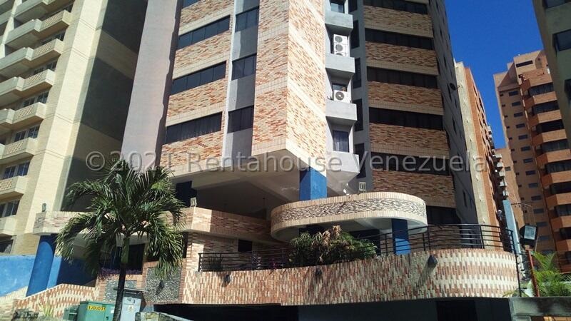 25-4597 En Venta hermoso apartamento en La Tr