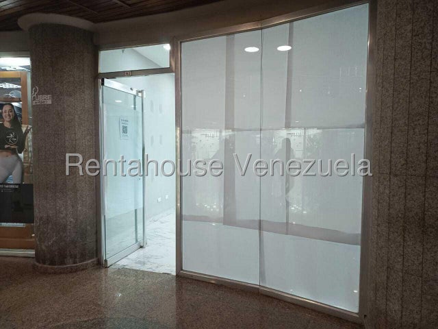 25-10931 Local Comercial en Alquiler C.C Via 