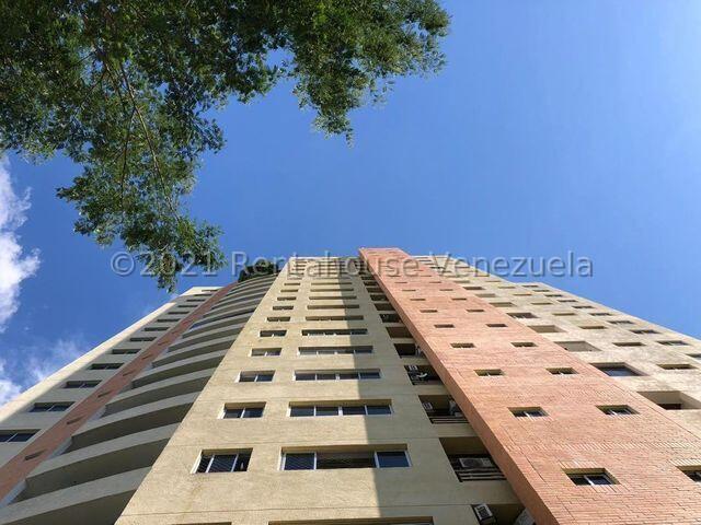 25-11647 Apartamento en Venta El Parral Valen