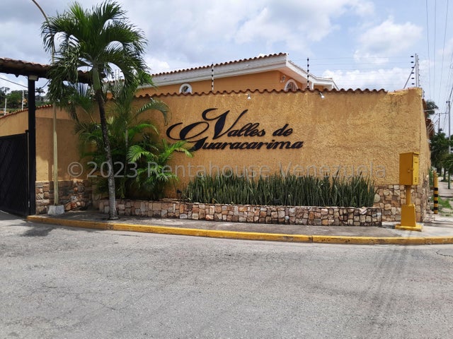 CASA EN VENTA URBANIZACION GUARACARIMA LA VIC