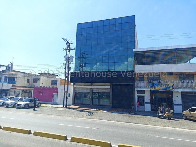 EDIFICIO EN ALQUILER URBANIZACION SANTA ROSA 