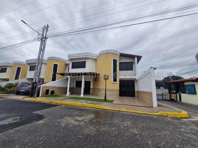 CASA EN VENTA EN EL CONJUNTO RESIDENCIAL LAS 