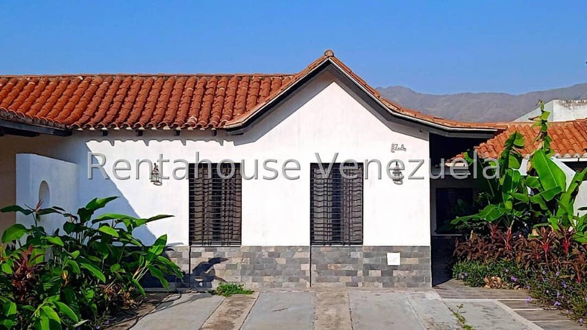25-6940  Casa en Venta ubicada en Cumaca San 