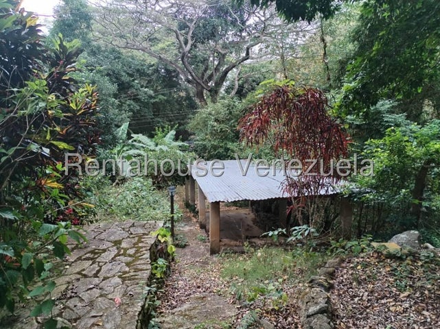 25-12828 Terreno en Venta de 1062,72m con ubi