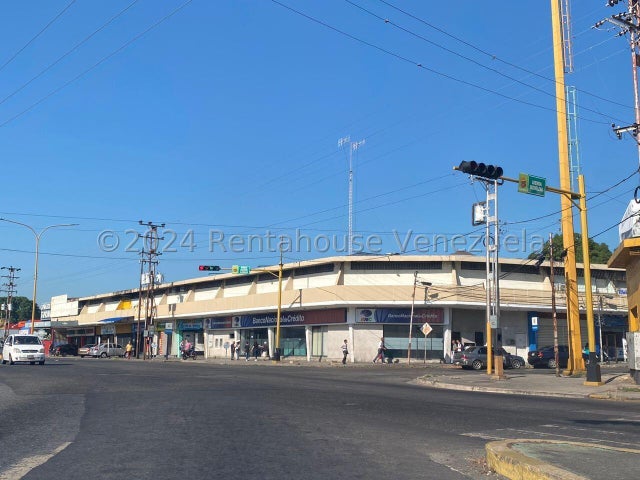 Lote de Terreno Con Centro Comercial en venta
