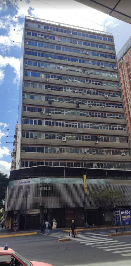 Alquilo oficina chacao