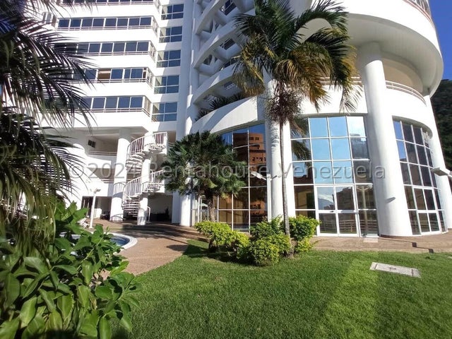 26-3750 En alquiler imponente Apartamento Tri