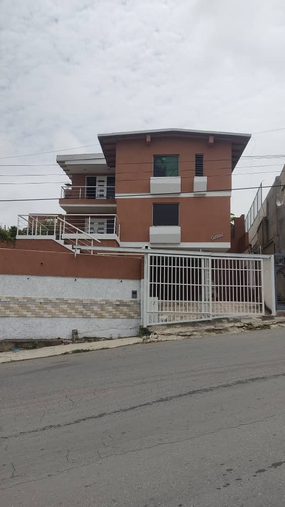 QUINTA EN VENTA, VENEZUELA.