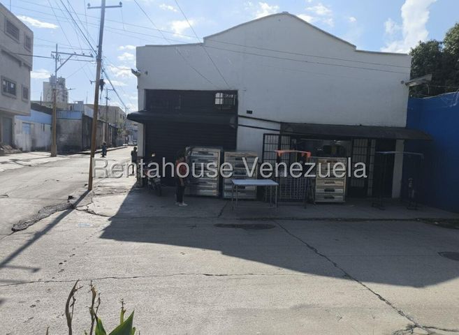 De Oportunidad Comercial Galpón en venta Ubi