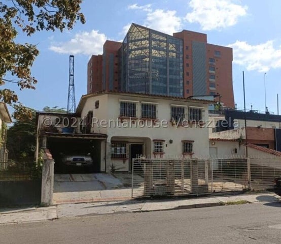 Casa Comercial en venta Ubicada en La Viña V