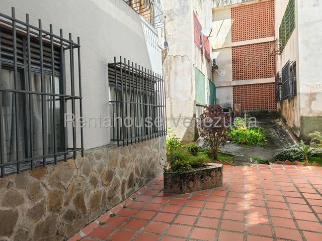 26-7645 Apartamento en urb Colinas de Guatapa