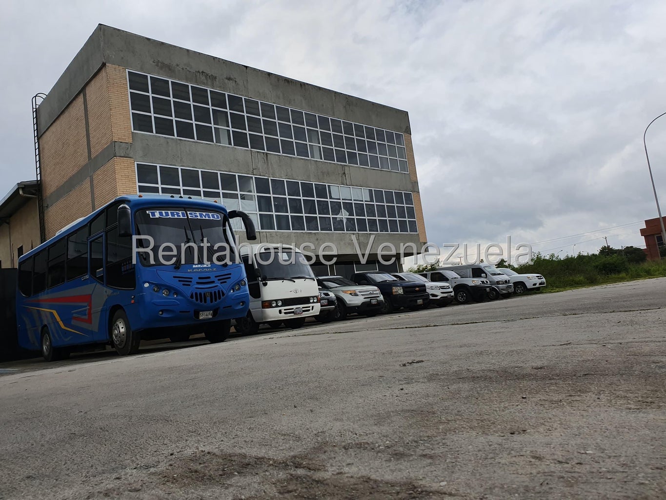 Galpon en venta  3600 M2 en Zona industrial C