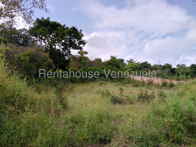 26-6676 Terreno en Venta de 2500 m en Safari 
