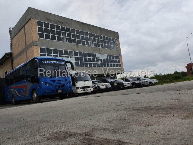 26-9472 Galpon en Venta  en Zona Industrial A