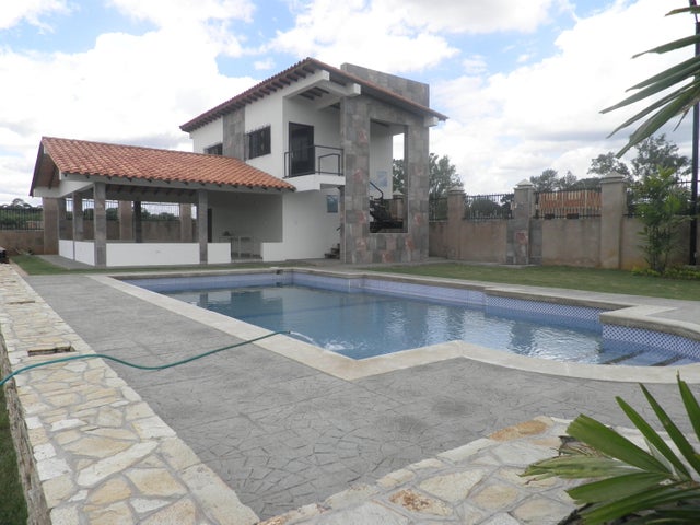 26-9720 Bella Casa de Campo en Venta Santa Pa