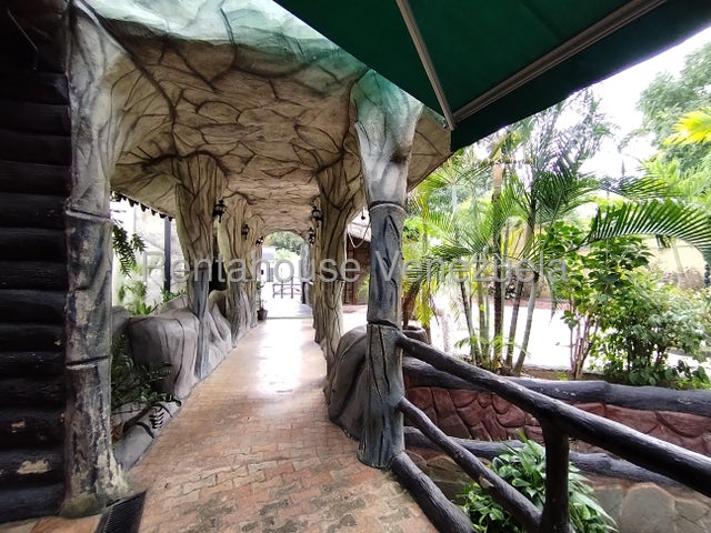 Caney inspirado en la colonia Tovar en venta 