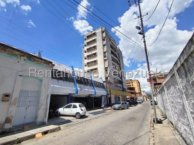 Local en venta ubicado en av bolivar valencia