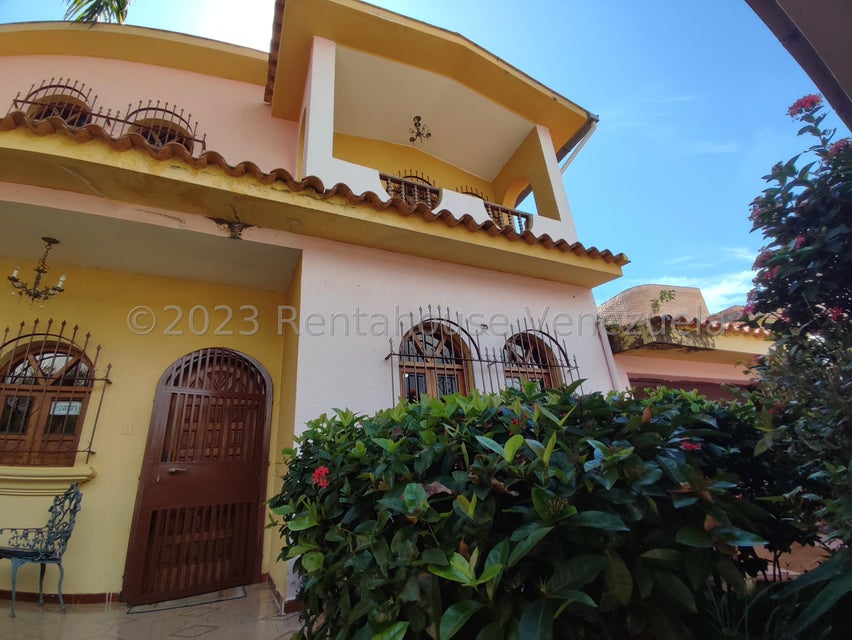 Casa en venta en las Chimeneas Valencia Carab